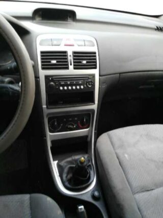 PILOTO TRASERO DERECHO PEUGEOT 307 (S1)(04.2001) XR Clim Plus - fotografía 5