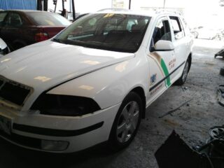 FILTRO AIRE SKODA OCTAVIA COMBI (1Z5) Elegance - fotografía 4