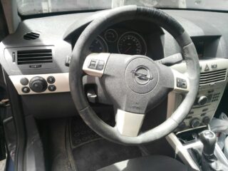 BANDEJA TRASERA OPEL ASTRA H BERLINA Enjoy - fotografía 3