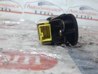 MANDO ELEVALUNAS TRASERO IZQUIERDO MITSUBISHI - fotografía 2