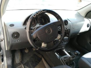 PILOTO TRASERO IZQUIERDO CHEVROLET KALOS 1.4 SE - fotografía 6