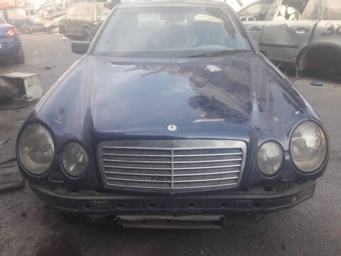 LUZ INTERIOR MERCEDES-BENZ CLASE E (BM 210) BERLINA 290 Turbodiesel (210.017)