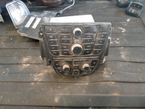 SISTEMA AUDIO RADIO CD OPEL ASTRA J BERLINA 5P Enjoy