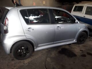 MANDO ELEVALUNAS DELANTERO DERECHO DAIHATSU SIRION (M3)(2005) 13 - fotografía 6