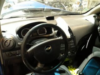 PUERTA DELANTERA DERECHA CHEVROLET AVEO HATCHBACK LS - fotografía 7