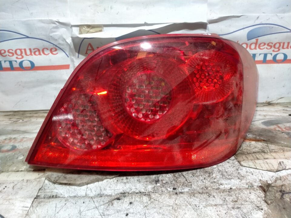 PILOTO TRASERO DERECHO PEUGEOT 307 (S1)(04.2001) XS