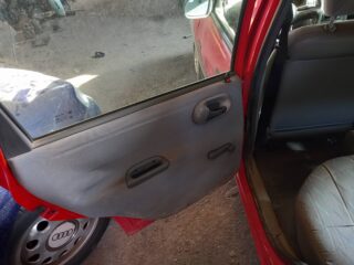 PILOTO TRASERO DERECHO OPEL CORSA B Swing - fotografía 4