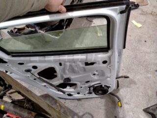 PUERTA TRASERA IZQUIERDA RENAULT CLIO IV Authentique - fotografía 2