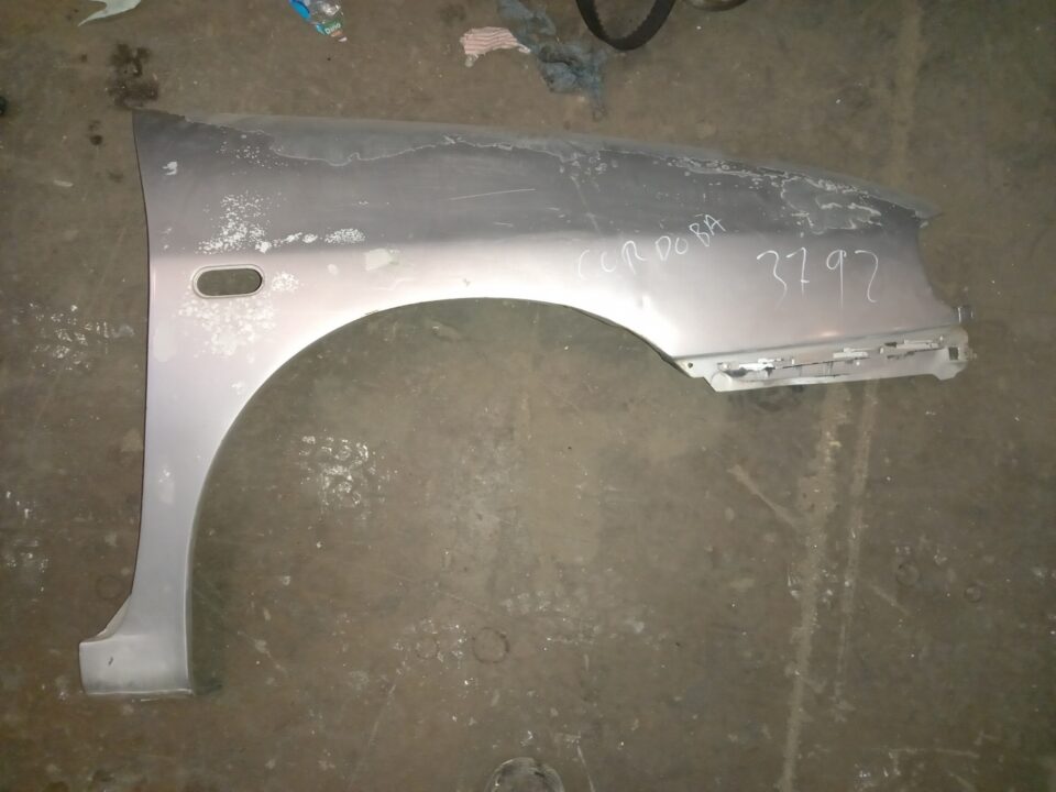ALETA DELANTERA DERECHA SEAT CORDOBA BERLINA (6K2) CLX