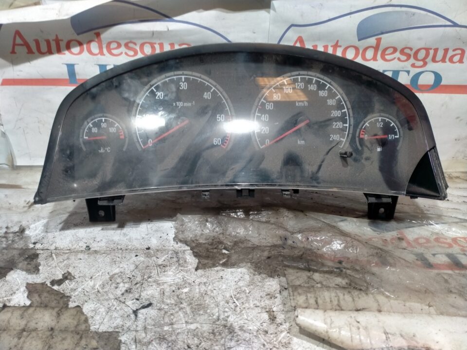 CUADRO INSTRUMENTOS OPEL VECTRA C BERLINA Comfort