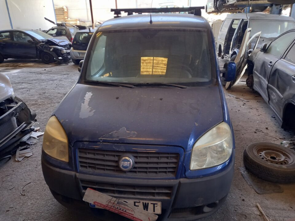 LUZ INTERIOR FIAT I DOBLÒ (119) 1.9 JTD ELX Dynamic