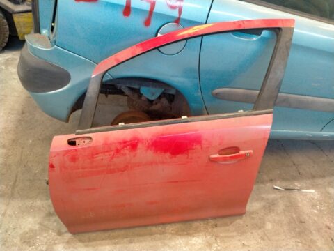 PUERTA DELANTERA IZQUIERDA OPEL CORSA D