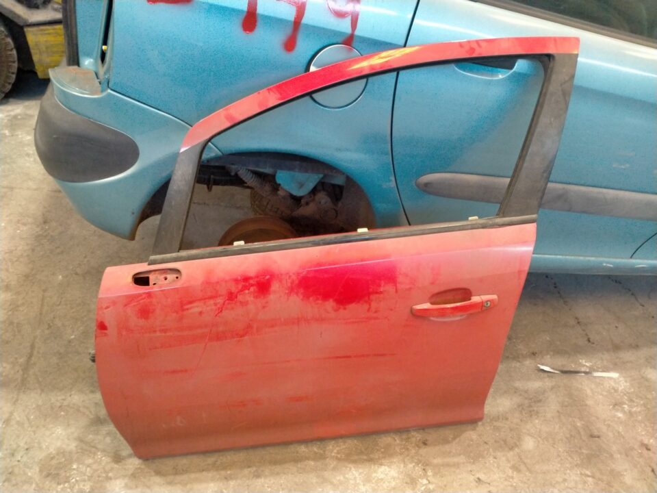 PUERTA DELANTERA IZQUIERDA OPEL CORSA D