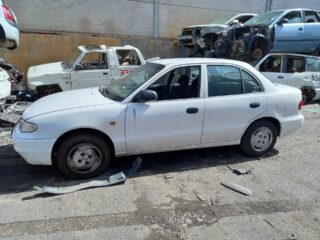 MANDO ELEVALUNAS DELANTERO IZQUIERDO HYUNDAI ACCENT (X3) 15 GLS - fotografía 5
