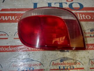 PILOTO TRASERO IZQUIERDO TOYOTA YARIS (NCP1NLP1SCP1) 1.0 Linea Luna - fotografía 1