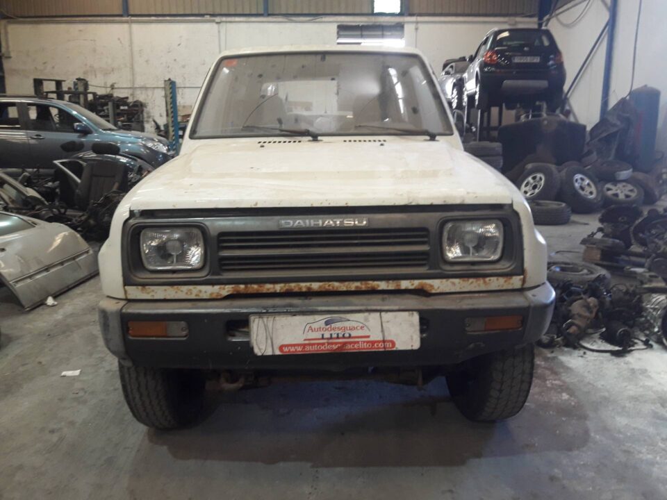 REJILLA DELANTERA DAIHATSU