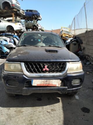 REJILLA DELANTERA MITSUBISHI MONTERO SPORT (K90) 2.5 TD GLS - fotografía 1