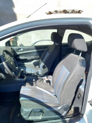 PARAGOLPES DELANTERO FORD FOCUS BERLINA (CAP) Ambiente (D) - fotografía 7