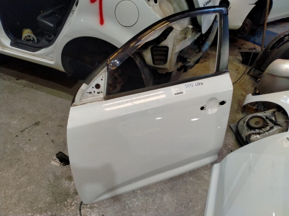 PUERTA DELANTERA IZQUIERDA KIA CEED (ED) Active
