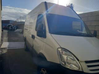 MANDO ELEVALUNAS DELANTERO IZQUIERDO IVECO DAILY FURGÓN Caja cerrada techo alto 35C batalla 3300 - fotografía 2