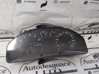 CUADRO INSTRUMENTOS AUDI A4 AVANT (B5) 1.8 - fotografía 1