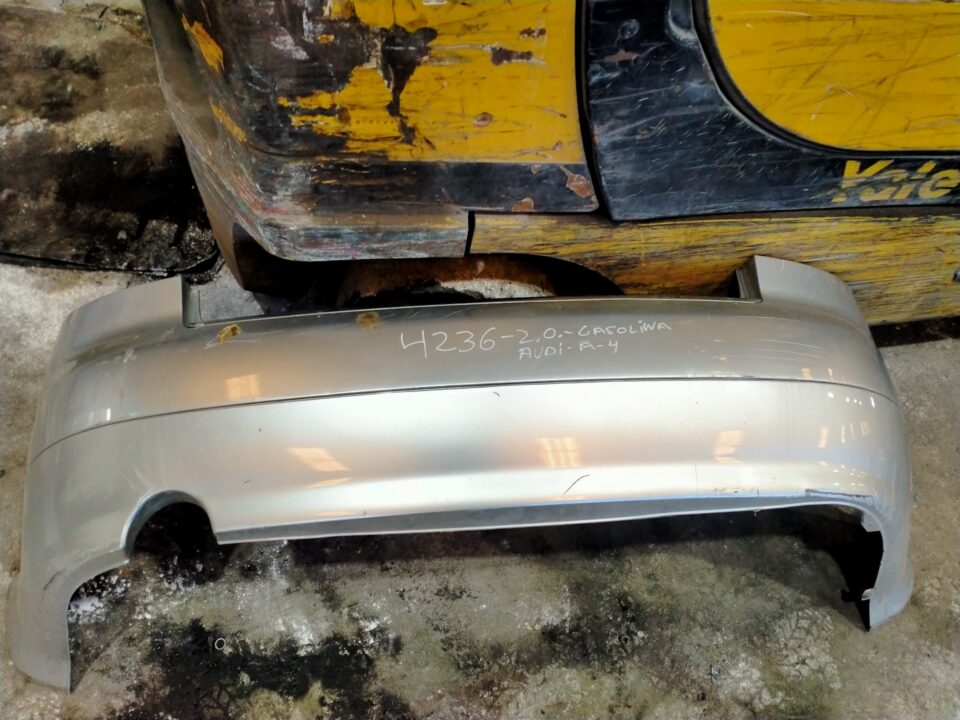 PARAGOLPES TRASERO AUDI A4 AVANT (8E) 2.0 FSI