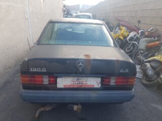 REJILLA DELANTERA MERCEDES-BENZ 190 (BM 201) 2.5 D 190 (201.126) - fotografía 4