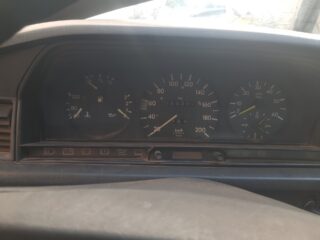 REJILLA DELANTERA MERCEDES-BENZ 190 (BM 201) 2.5 D 190 (201.126) - fotografía 5