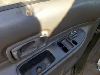 ELEVALUNAS DELANTERO IZQUIERDO NISSAN VANETTE CARGO (HC23) Familiar (5 asientos) - fotografía 8