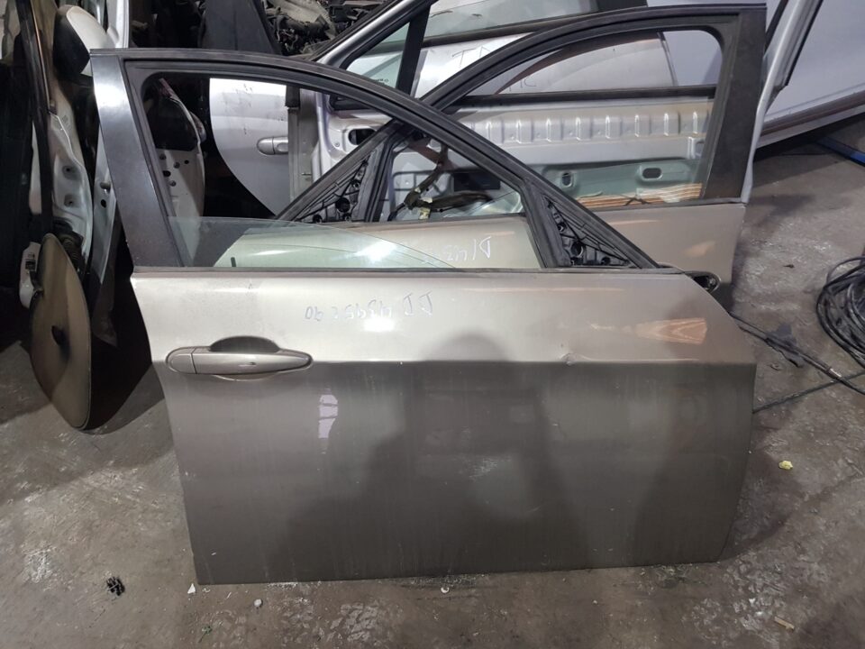 PUERTA DELANTERA DERECHA BMW SERIE 3 BERLINA (E90) 318d
