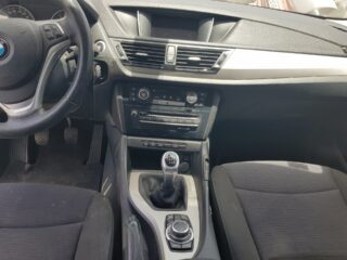 MANDO ELEVALUNAS DELANTERO IZQUIERDO BMW SERIE X1 (F48) sDrive18d Business - fotografía 3