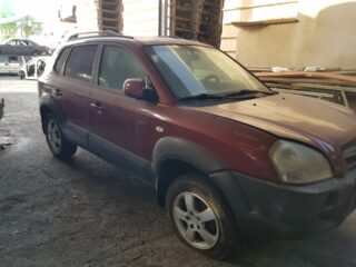 MANDO ELEVALUNAS DELANTERO IZQUIERDO HYUNDAI TUCSON (JM) 2.0 CRDi Comfort (4WD) - fotografía 2