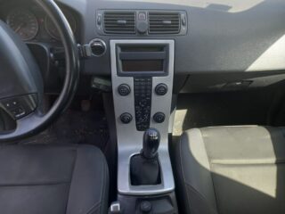 CAJA CAMBIOS VOLVO S40 BERLINA 2.0 D Momentum - fotografía 8