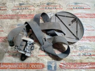 CINTURON SEGURIDAD TRASERO CENTRAL NISSAN ALMERA (N16E) Acenta - fotografía 1