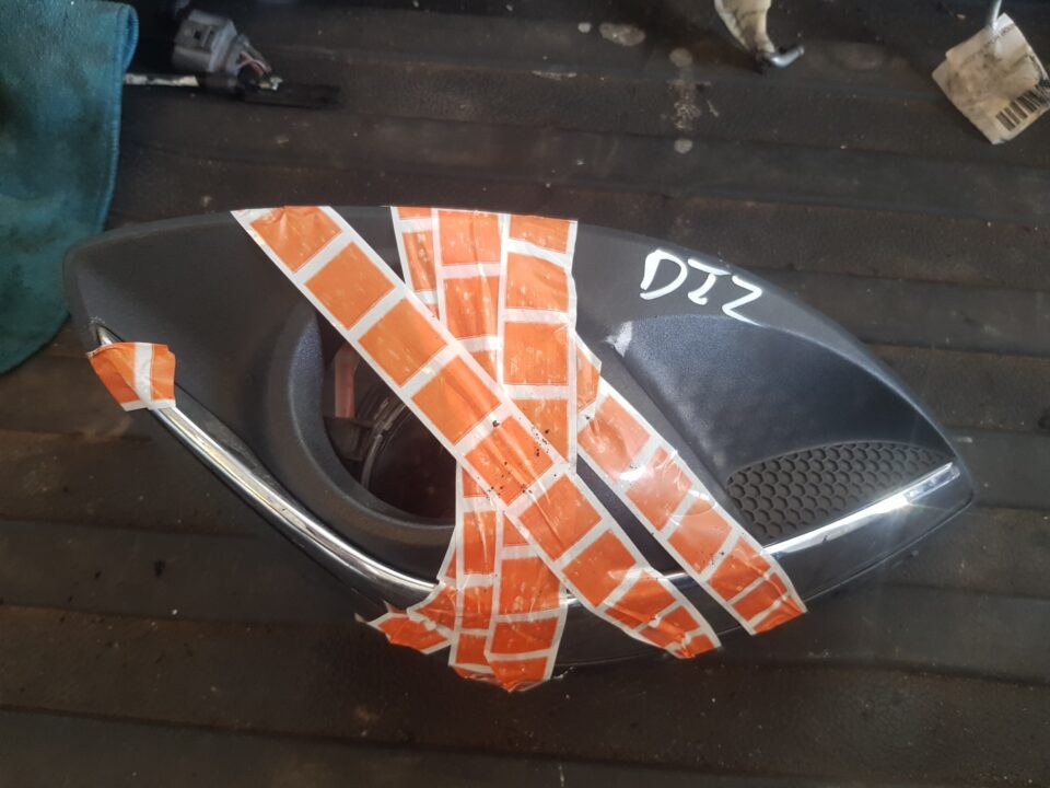 FARO ANTINIEBLA IZQUIERDO OPEL CORSA D 111 Years