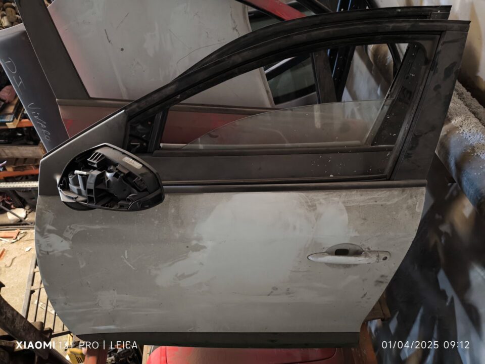 PUERTA DELANTERA IZQUIERDA RENAULT MEGANE III BERLINA 5P Business