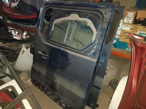 PUERTA LATERAL CORREDERA DERECHA RENAULT TRAFIC III COMBI Mixto N1 L1H1 28t (56 plazas)