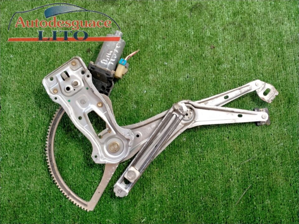 ELEVALUNAS DELANTERO IZQUIERDO MERCEDES-BENZ CLASE ML (BM 163) 270 CDI (163.113)