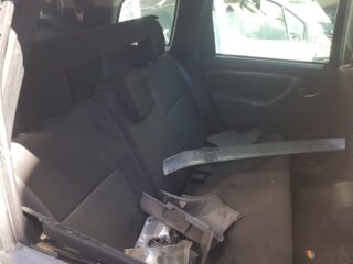 LUZ CENTRAL DE FRENO DACIA DUSTER I Ambiance 4x2 - fotografía 2