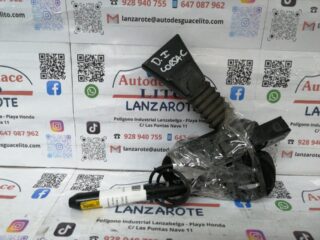 ENGANCHE CINTURON DELANTERO IZQUIERDO OPEL CORSA C Cosmo - fotografía 1