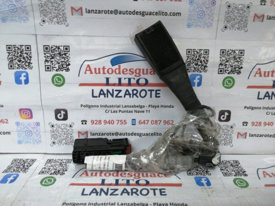 ENGANCHE CINTURON DELANTERO IZQUIERDO OPEL CORSA D Cosmo