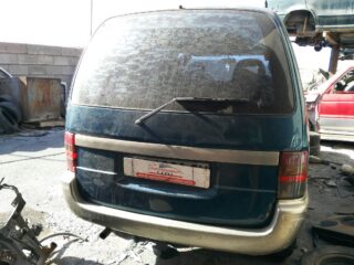 FARO DERECHO NISSAN SERENA (C23M) 2.3 SLX Diesel - fotografía 7