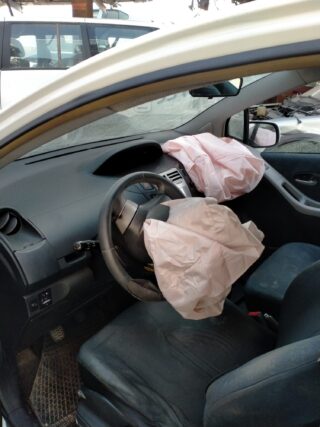 ALETA DELANTERA DERECHA TOYOTA YARIS (KSP9SCP9NLP9) - fotografía 5