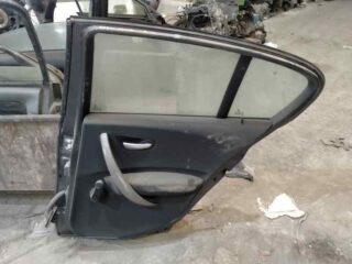 PUERTA TRASERA DERECHA BMW SERIE 1 BERLINA (E81E87) 118d - fotografía 1