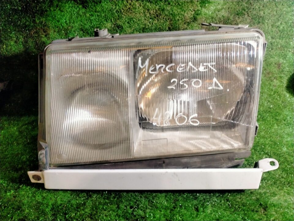 FARO IZQUIERDO MERCEDES-BENZ CLASE 124 (BM 124) FAMILIAR TD 250 (124.185)