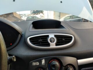 FARO DERECHO RENAULT CLIO III Expression - fotografía 5