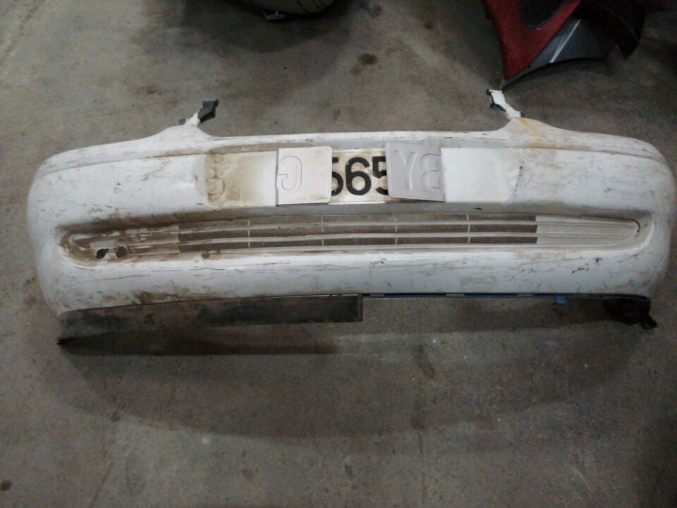 PARAGOLPES DELANTERO OPEL CORSA B Edition 2000