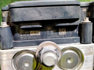 ABS OPEL CORSA E GSi - fotografía 2