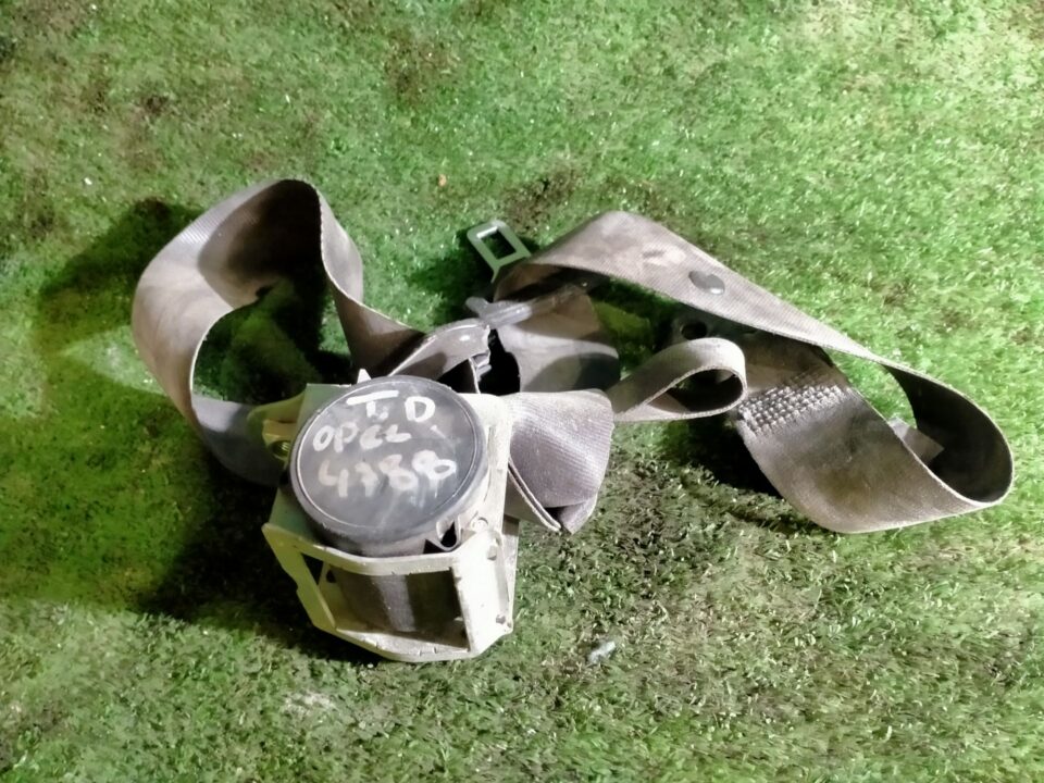 CINTURON SEGURIDAD TRASERO DERECHO OPEL CORSA E GSi