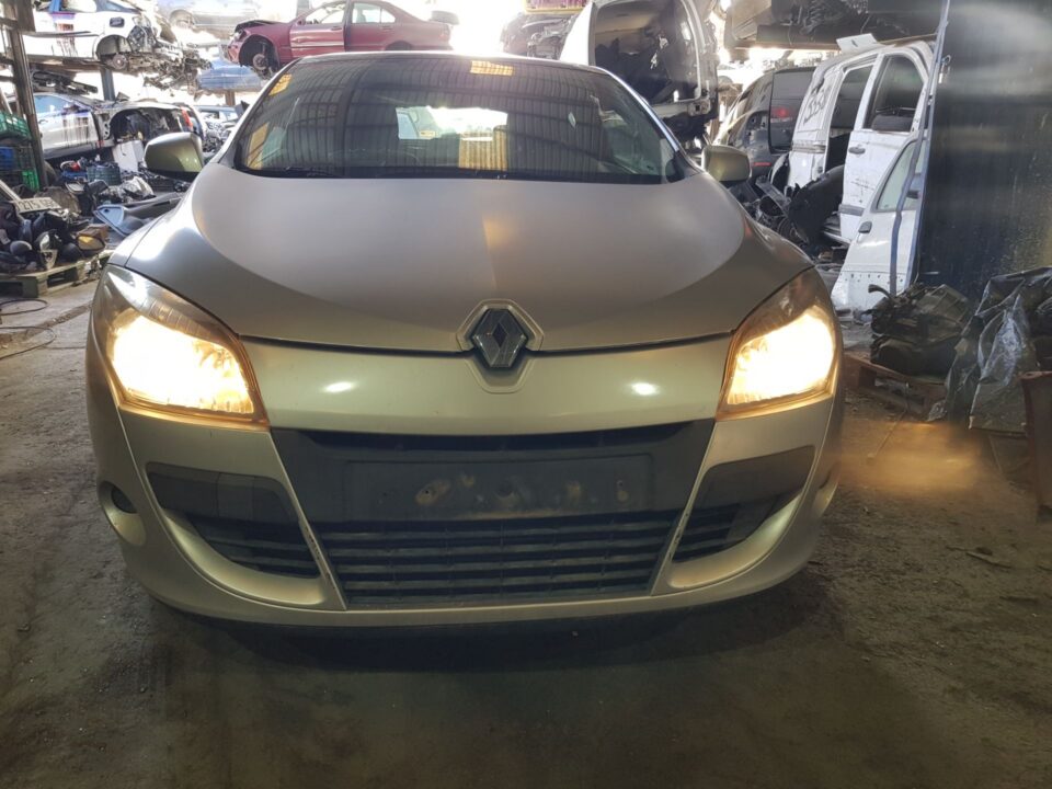 LUZ CENTRAL DE FRENO RENAULT MEGANE III COUPE Color Edition